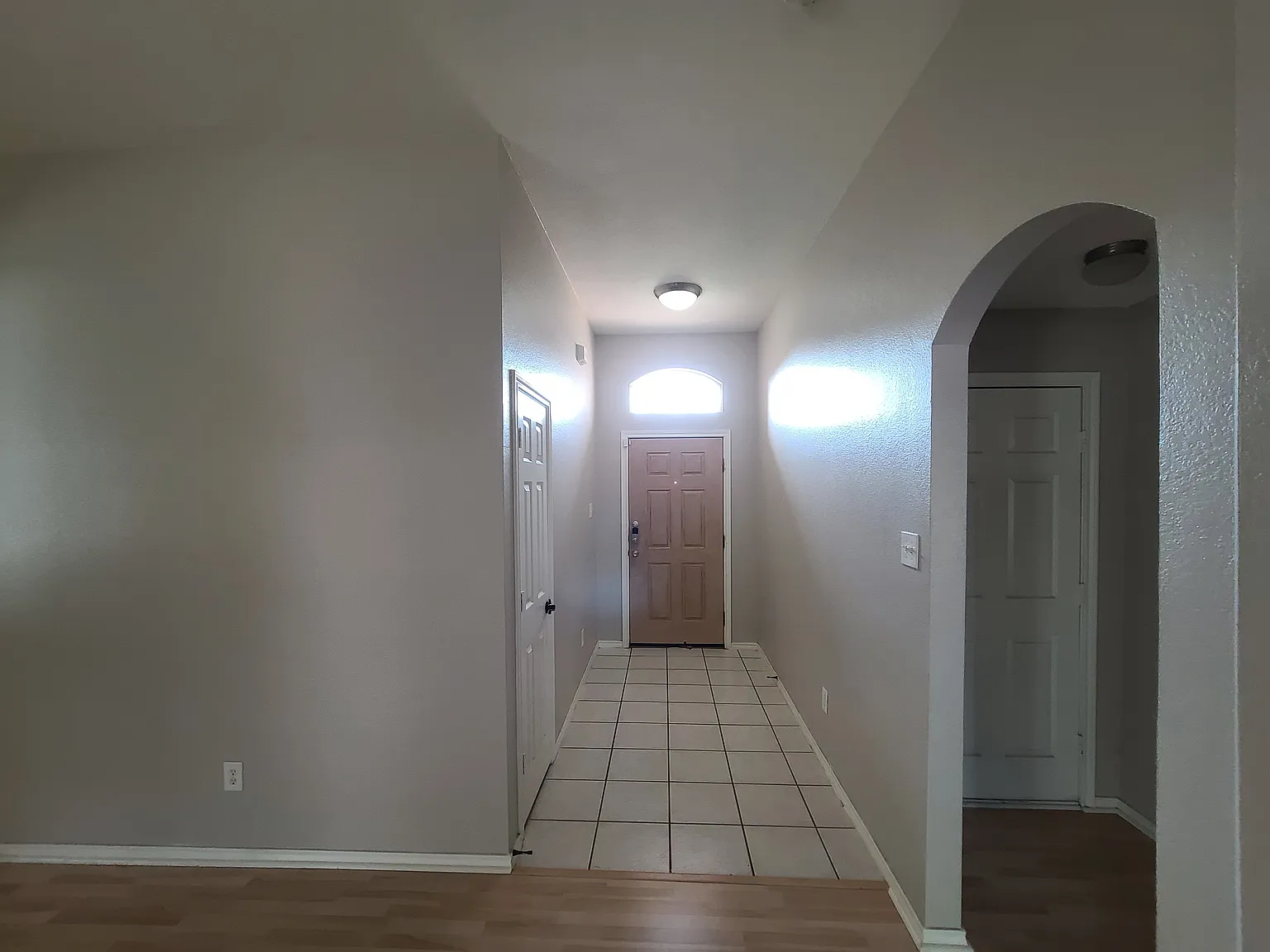 3 bed, 1674 sqft, $2,350 — Photo 3
