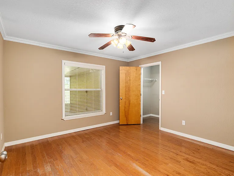 1194 NE 155th Ct — Photo 11