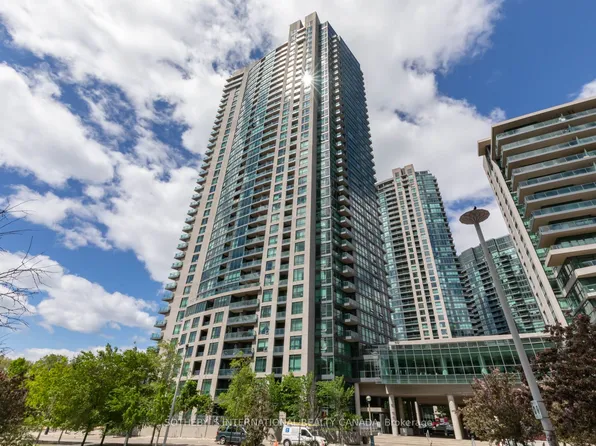 215 Fort York Blvd, Toronto, ON