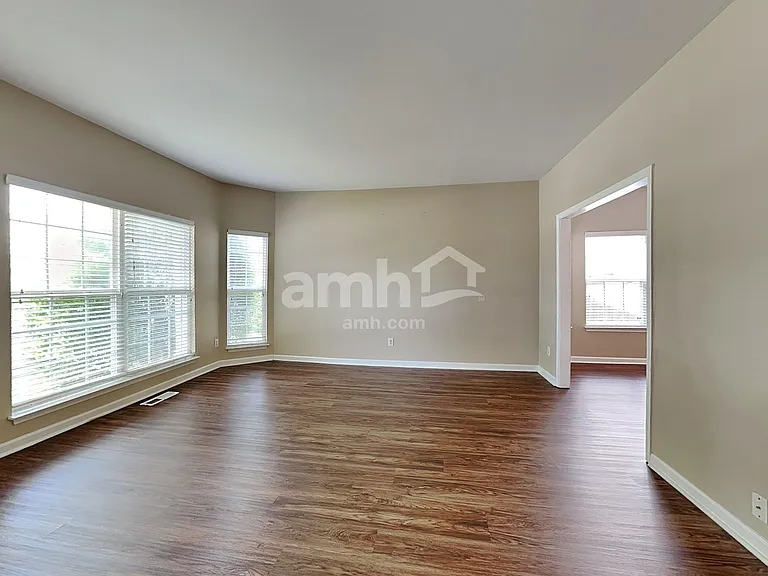 1209 Bending Creek Dr — Photo 18