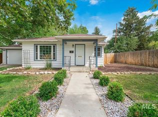 5814 W Robertson Dr, Boise, ID 83709