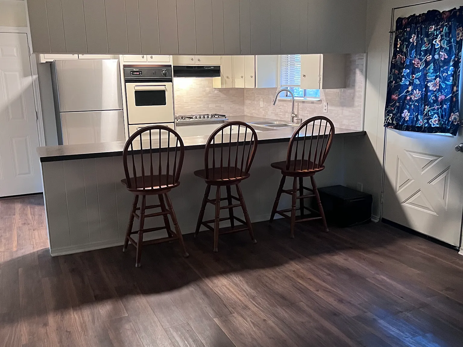 2 bed, 1.5 bath, 1206 sqft, $1,200 — Photo 4