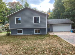 108 George St, Frankfort, MI 49635