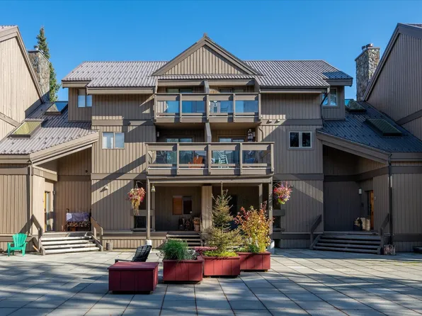 6117 Eagle Dr #109, Whistler, BC V8E 0E1