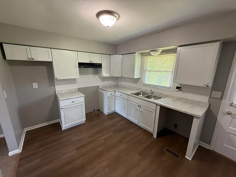 1333 Ox Hill Dr — Photo 4