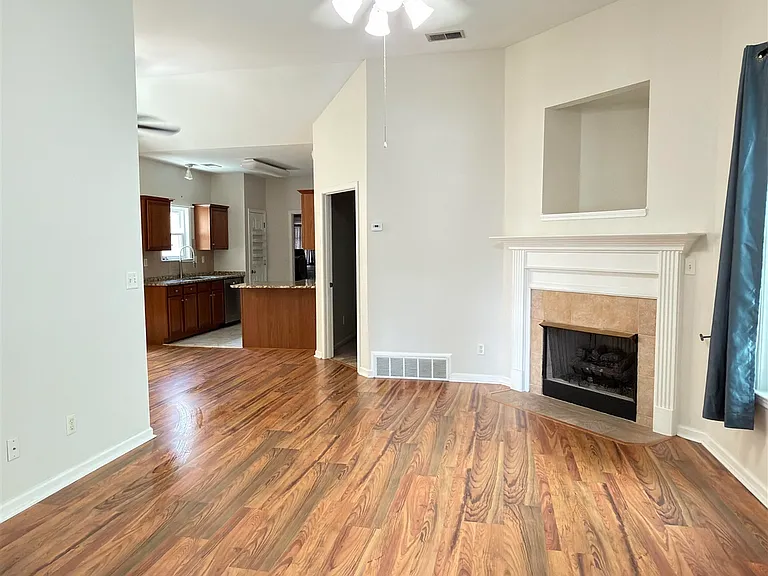 1197 Misty Isle Dr — Photo 2