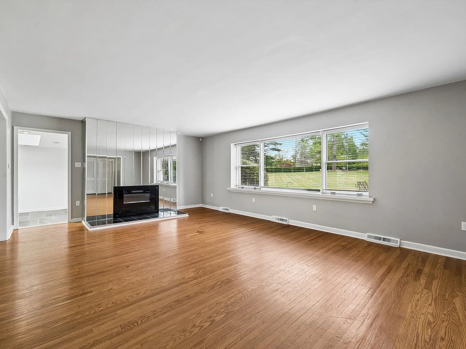 4 bed, 3.5 bath, $4,750 — Photo 4