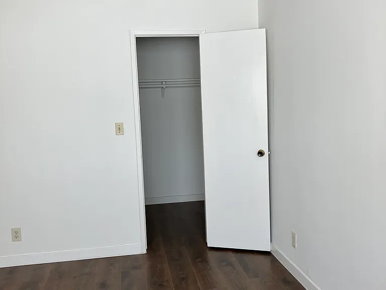 3329 Keystone Ave #7 — Photo 10