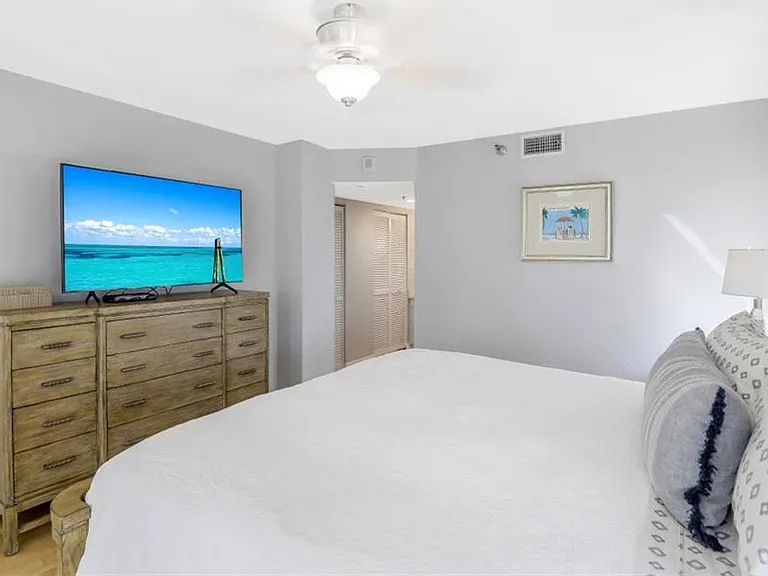 5501 Heron Point Dr #201 — Photo 15