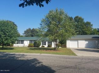 790 E Central Rd, Quincy, MI 49082