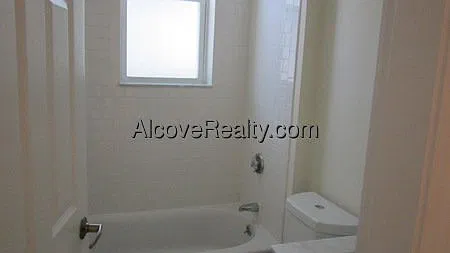3 bed, 1.0 bath, $5,245 — Photo 3