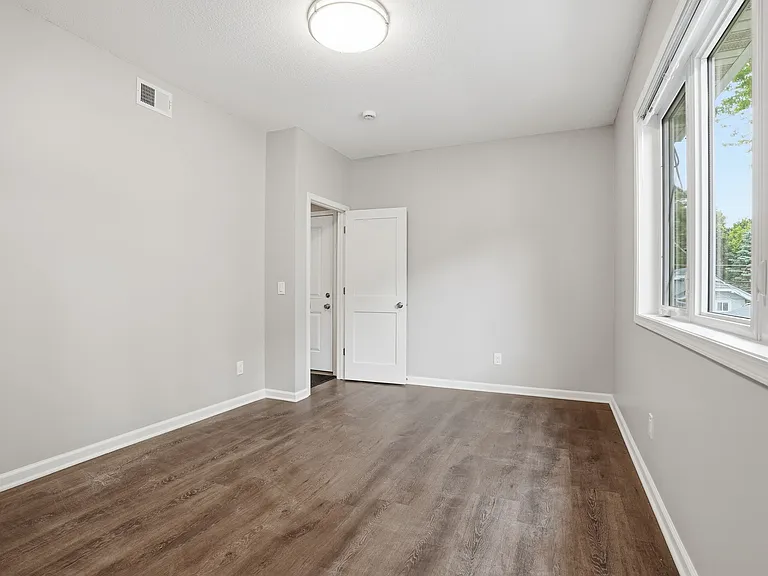 1106 Hawthorne Ave E #1 — Photo 18