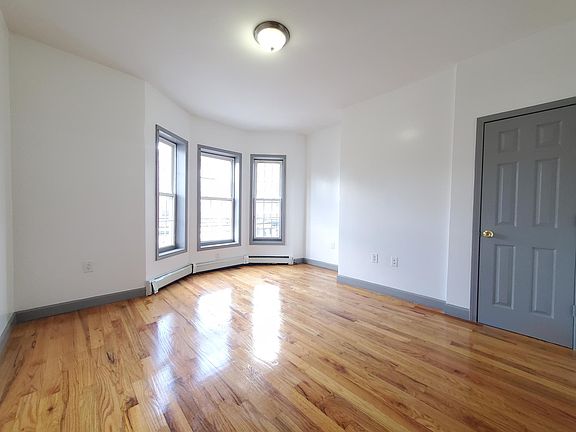 4th image of 617 Bramhall Ave APT 2L