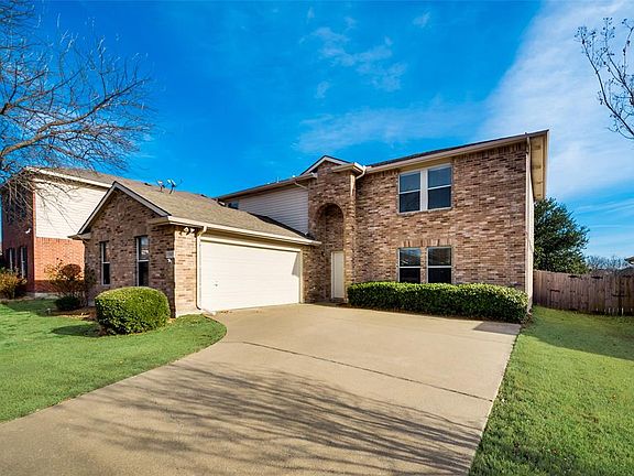 3rd image of 1507 Foxwood Ln