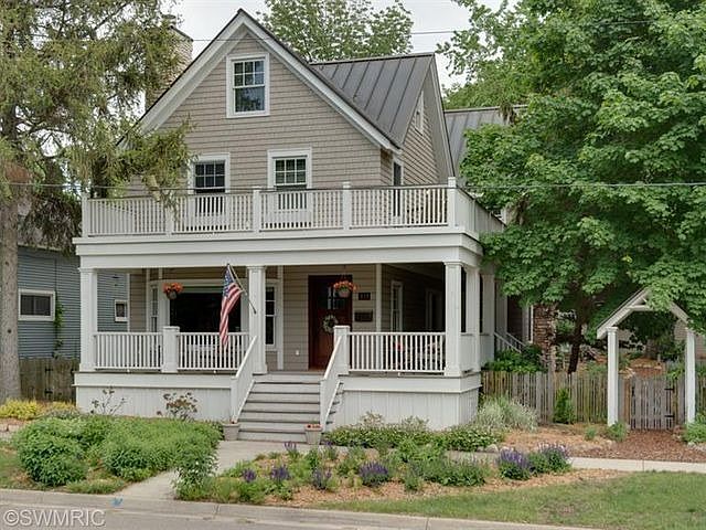1st image of 815 Lions Park Dr