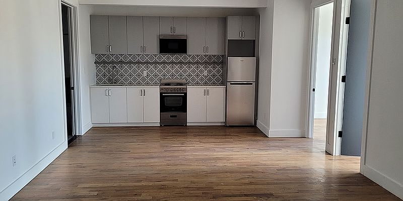 1st image of 409 E 28th St #3C