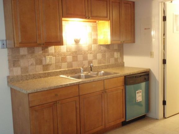4th image of 20482 Williamsburg Ct #209C