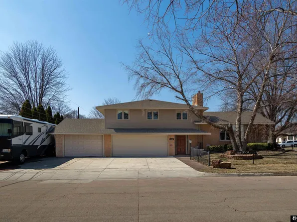 1165 N Howard St, Fremont, NE 68025