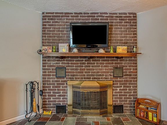 4th image of 169 Norton Ave APT 4