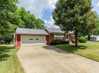 215 Saint Madeleine Ln, Florissant, MO