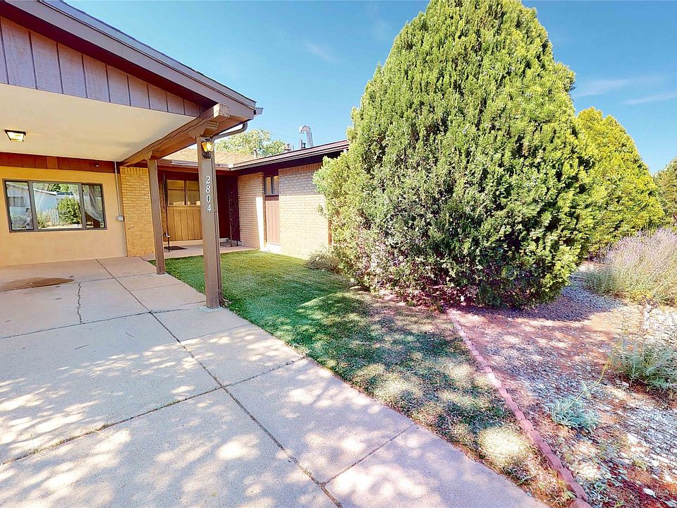 1st image of 2804 Calle Princesa Juana