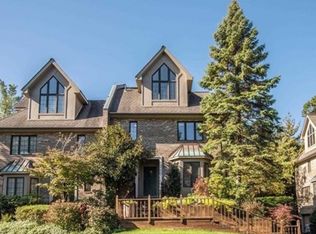 46 Whitney Hl, Park Ridge, NJ 07656