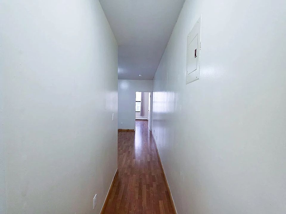1st image of 14 Orchard St APT 3D