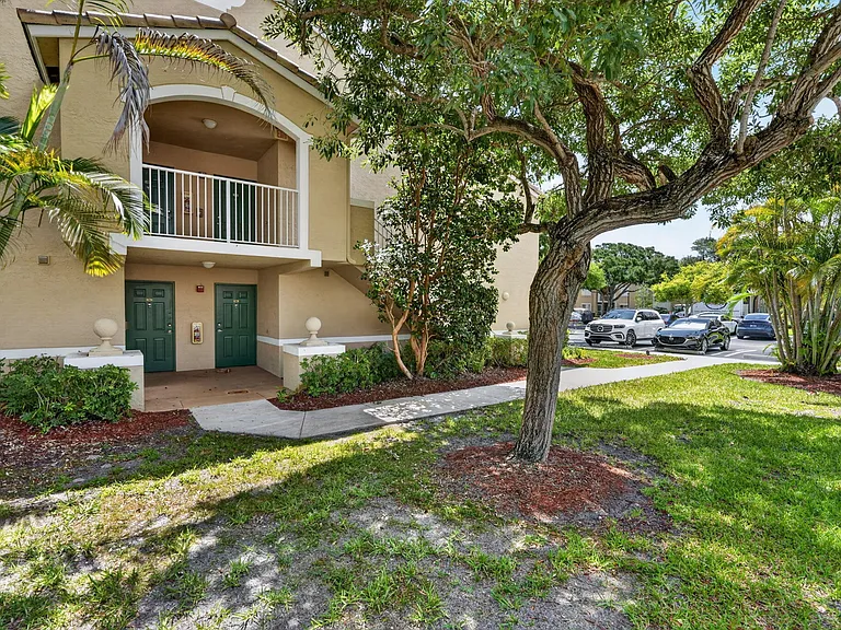236 Village Blvd — Photo 2