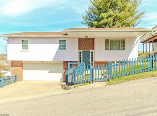 793 Cottonwood St, Morgantown, WV 26505