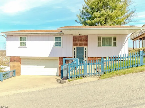 793 Cottonwood St, Morgantown, WV 26505