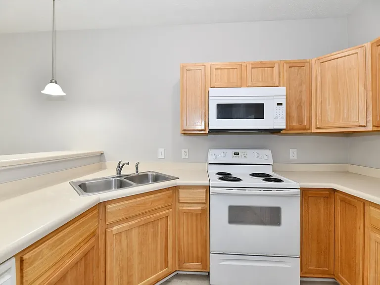 10416 Platinum Dr — Photo 11