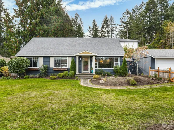 8702 100th Street SW, Lakewood, WA 98498