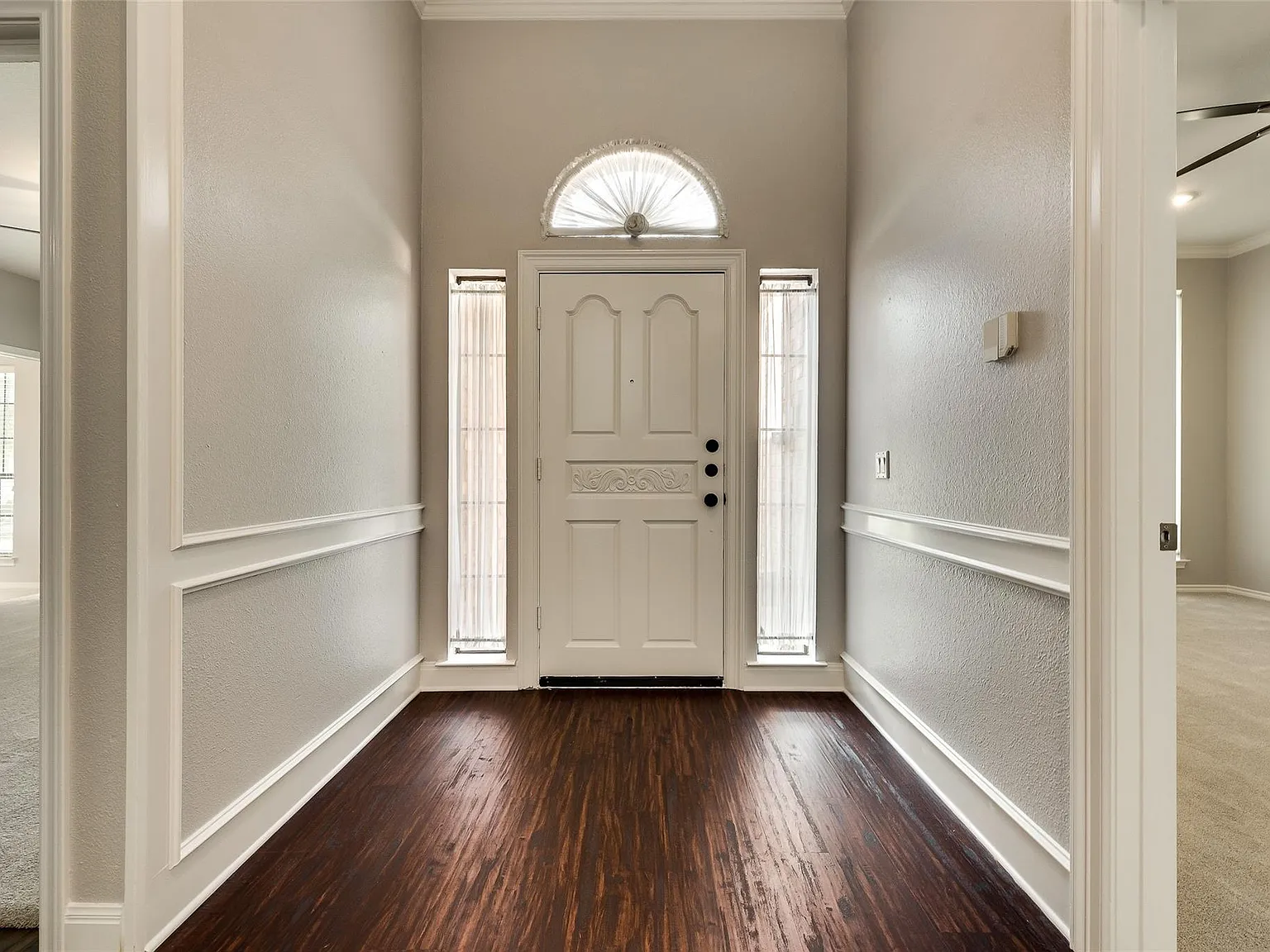 4 bed, 3.5 bath, 3500 sqft, $3,600 — Photo 2