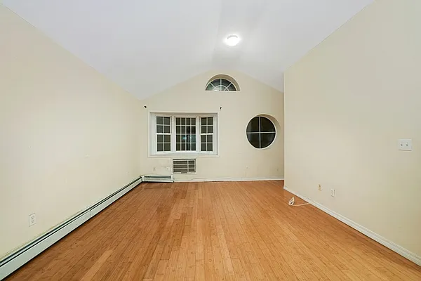 Sold by Keller Williams Realty Empire | media 37