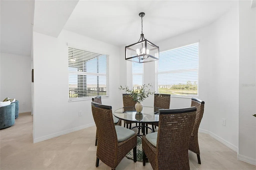2 bed, 2.0 bath, 1154 sqft, $2,500 — Photo 4