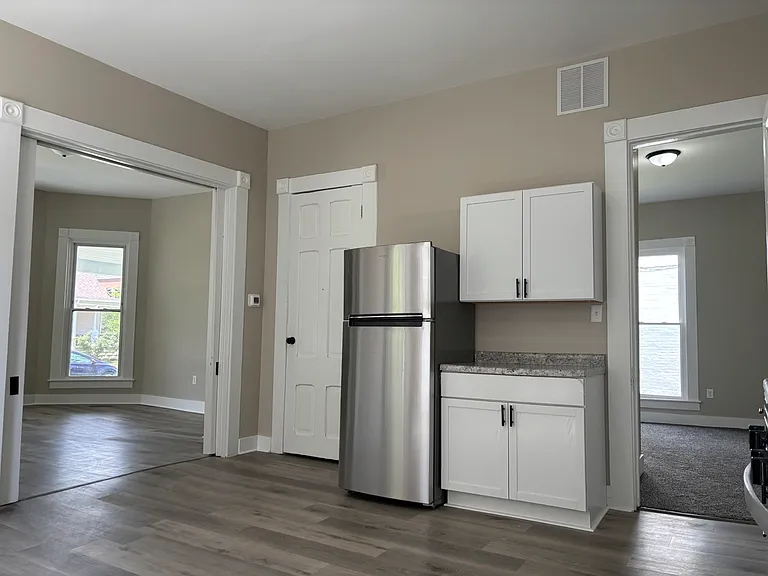 725 Pearl St #2 — Photo 4