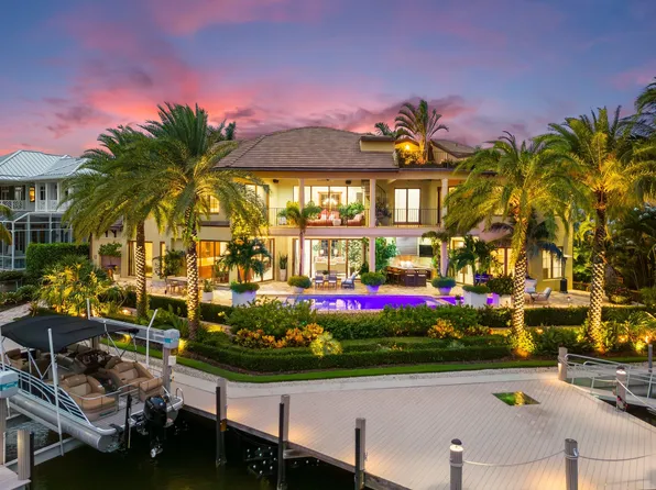 475 Parkhouse Ct, Marco Island, FL 34145