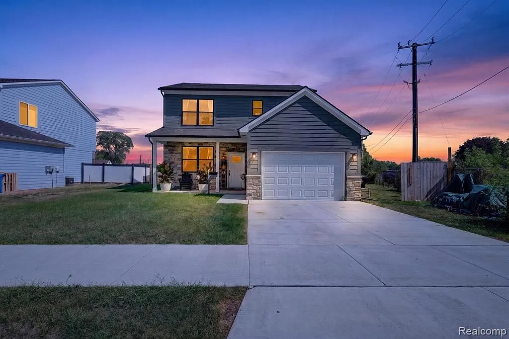 3 bed, 2.5 bath, 1400 sqft, $2,600 — Photo 1