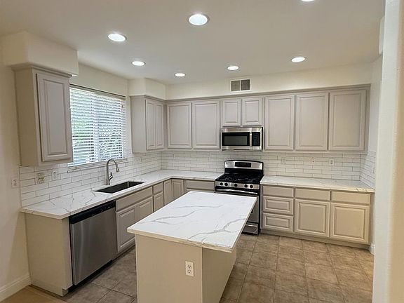 5th image of 5424 Knotty Pine Way