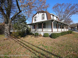 88 Memorial Pkwy, Atlantic Highlands, NJ 07716