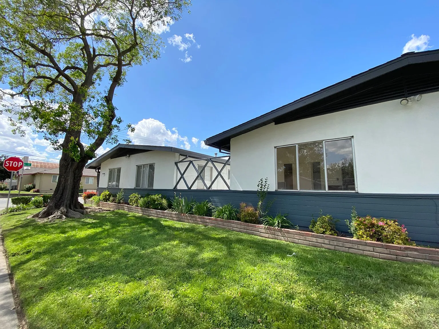 Lochbrae Cottages — Photo 1