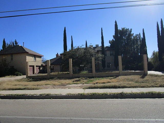1st image of 450 Mulberry Ave