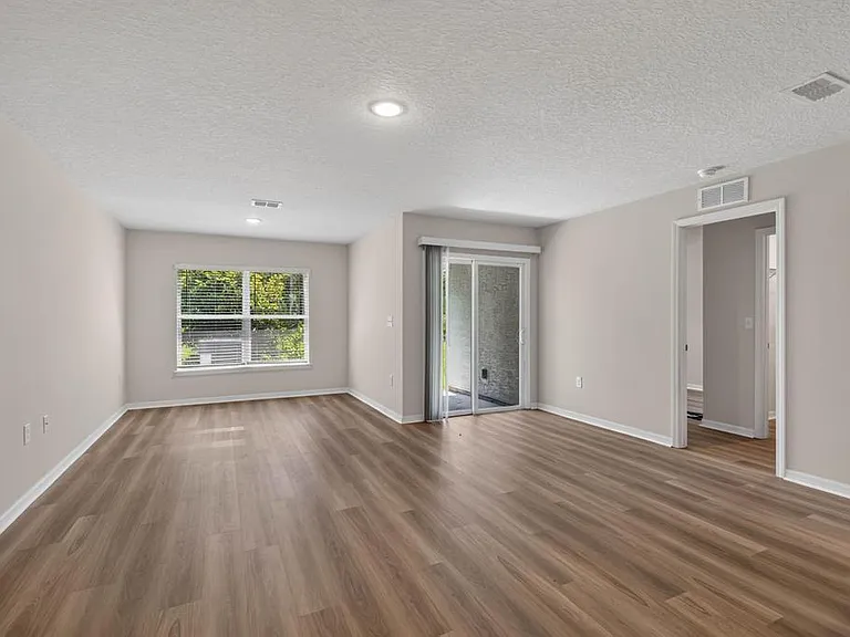 129 Wellwood Ln — Photo 20