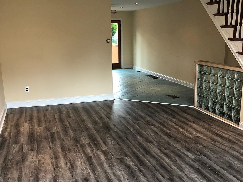 1st image of 1131 Oakwood Dr