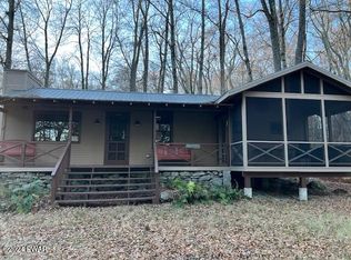 171 Park Ave, Greentown, PA 18426