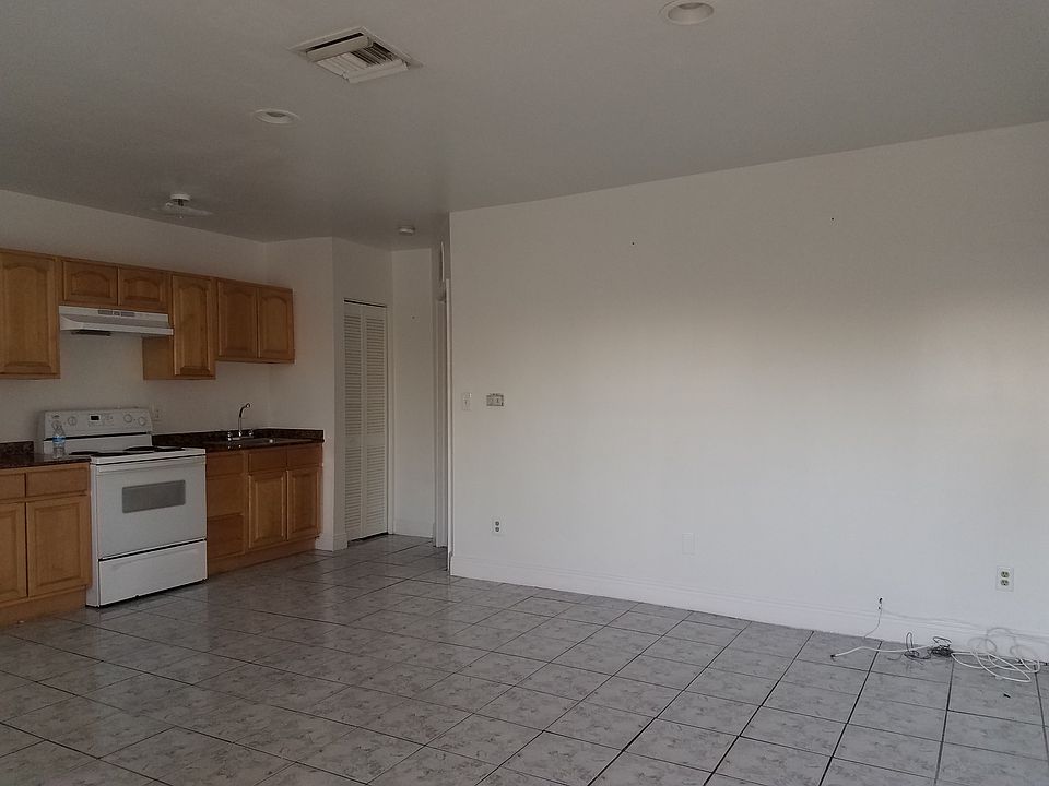 1st image of 137 N Federal Hwy APT 5
