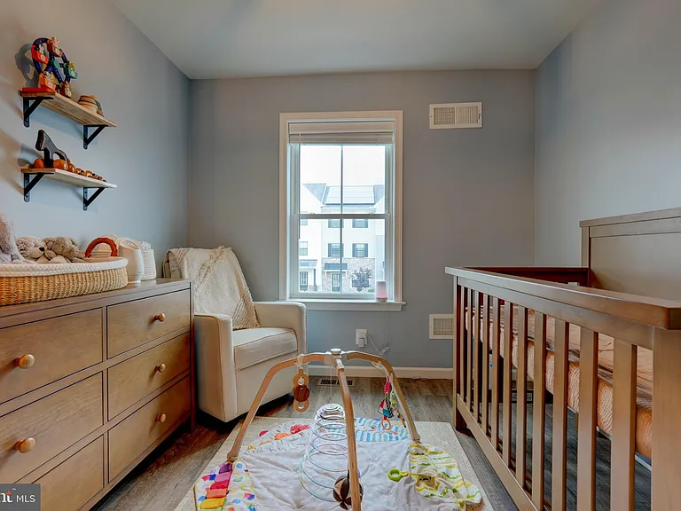 1309 Pedigree St — Photo 39