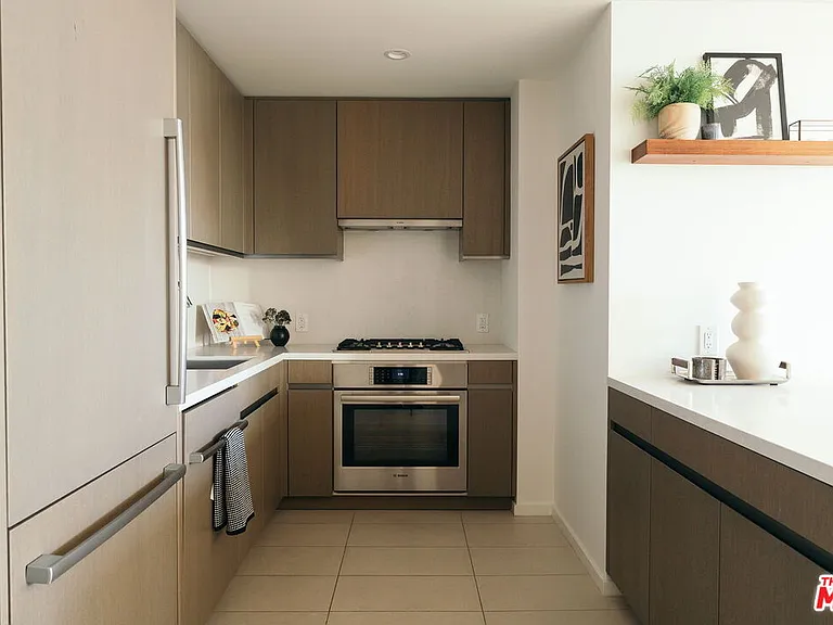 889 Francisco St #1801 — Photo 7