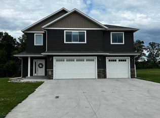 1030 Village Ln, Detroit Lakes, MN 56501