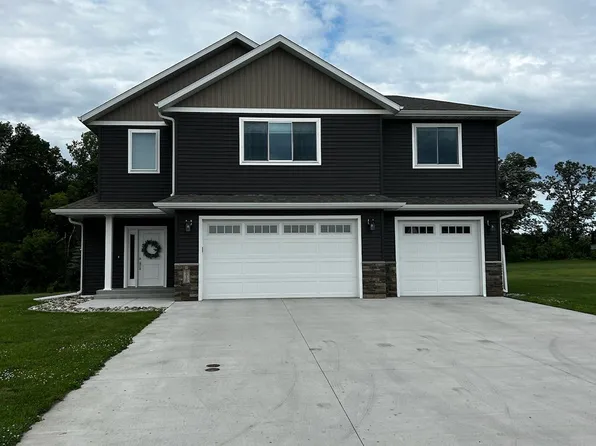 1030 Village Ln, Detroit Lakes, MN 56501